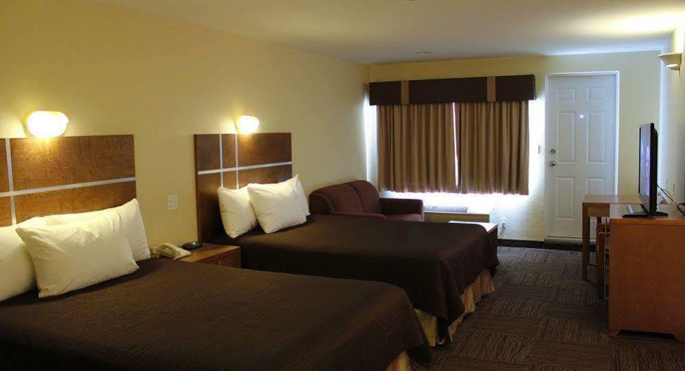 Quality Inn & Suites Clearwater Exteriör bild